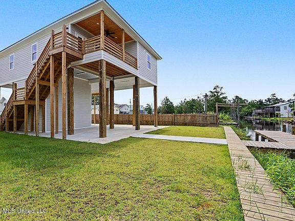 3rd image of 5049 Georgia St