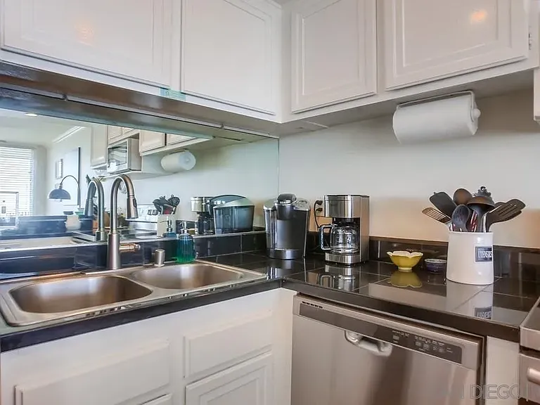 190 Del Mar Shores Ter #11 — Photo 9