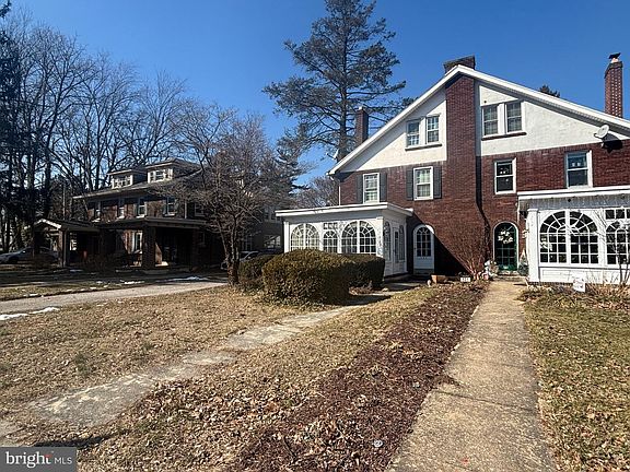 2nd image of 523 Country Club Rd