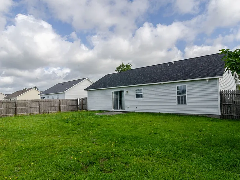 2716 Valor Dr — Photo 18