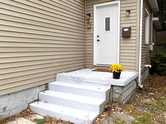 2nd image of 632 W Crawford St