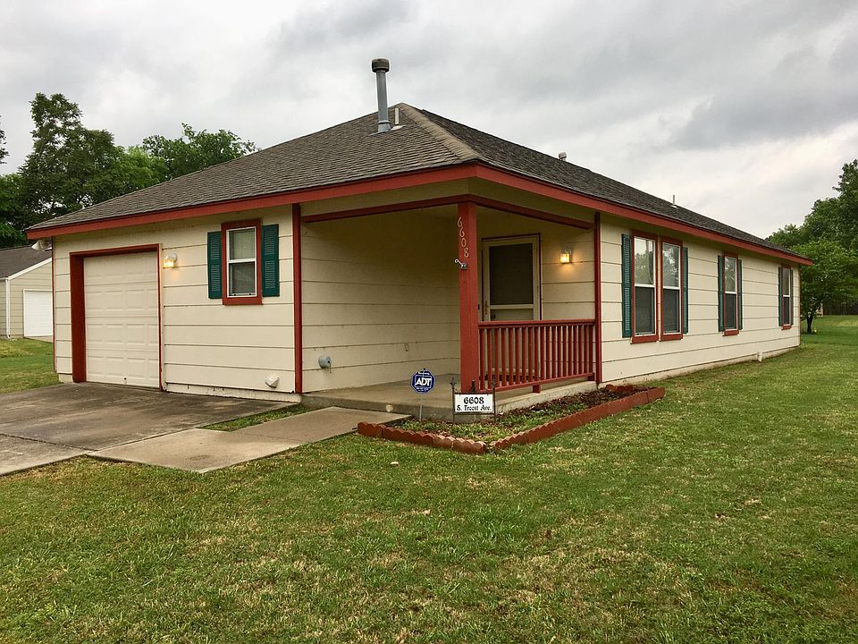 Charming , well maintained single story home