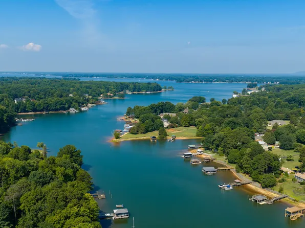 Overlook Lake Norman