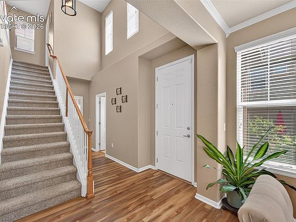 5th image of 10648 Ashfield St