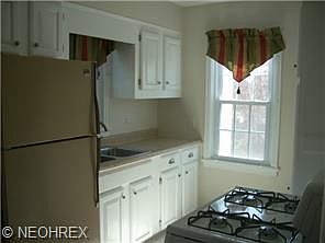 5th image of 423 Grant St