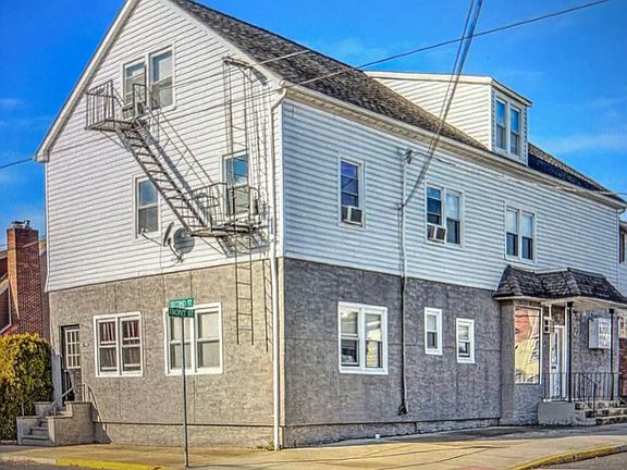 2nd image of 781 2nd St #3
