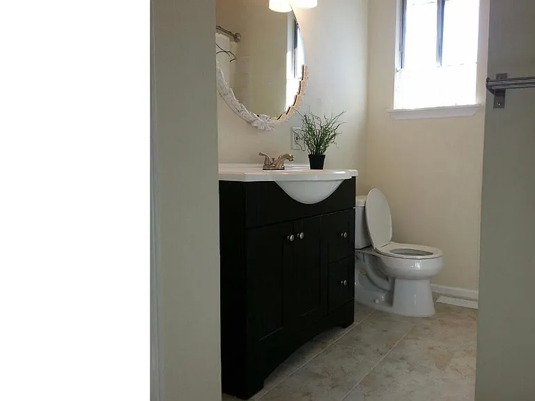 210 Ellis St — Photo 9