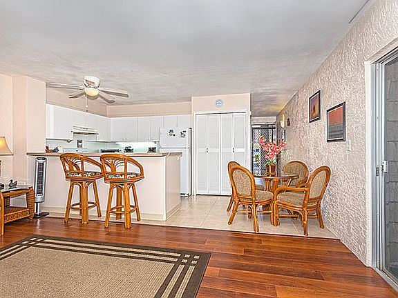 5th image of 75-6016 Alii Dr APT 116