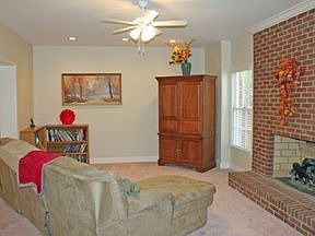 5th image of 385 Saddle Creek Dr