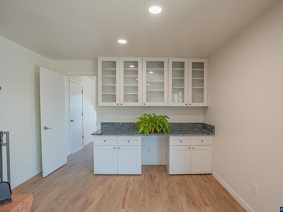 5th image of 120 Kees St