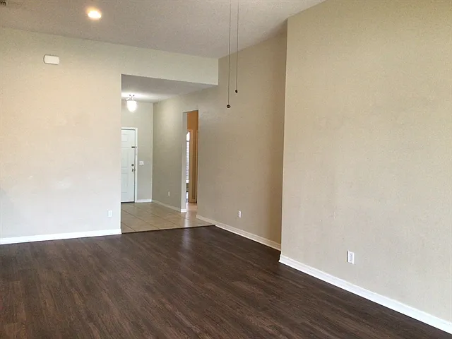 607 Arbor Pointe Ave — Photo 2