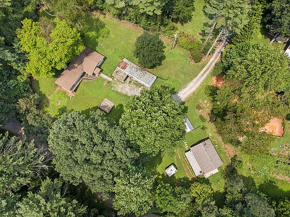2nd image of 522/526 Coweeta Church Rd