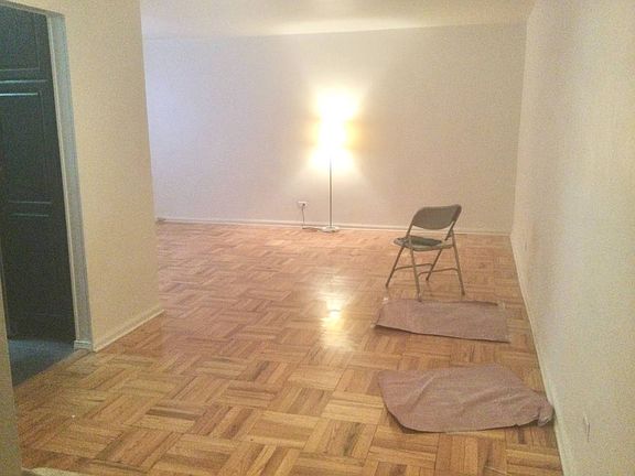 4th image of 3225 88th St