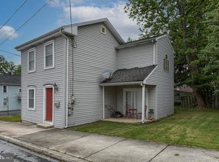 35 N Rosanna St, Hummelstown, PA 17036