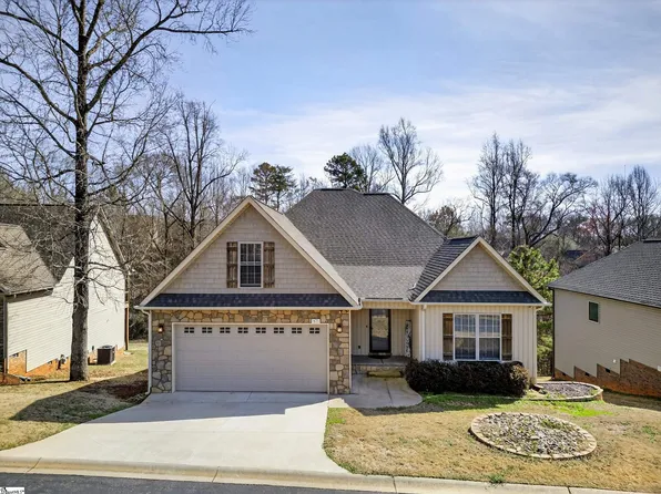871 Affirmed Dr, Boiling Springs, SC 29316