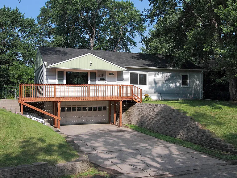 8526 Emerson Ave S — Photo 11