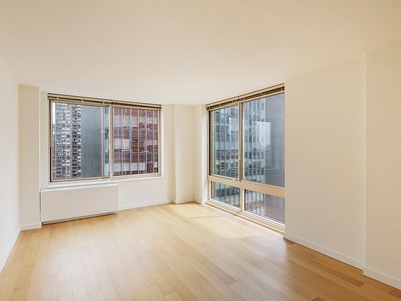 5th image of 260 W 54th St APT 28A