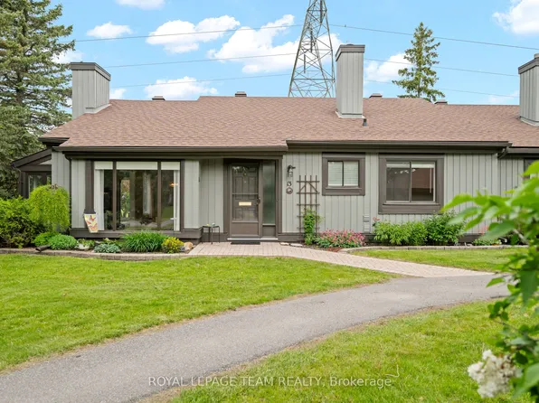 13 Arbor Rdg, Ottawa, ON K2S 1B9