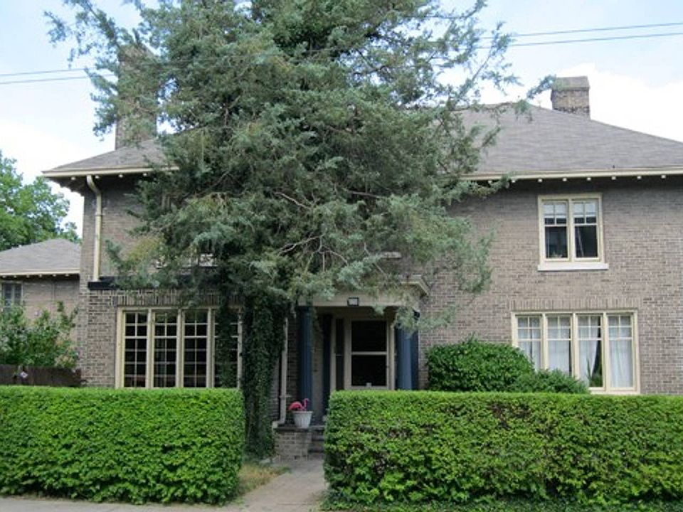 1st image of 256 Parkwood Ave