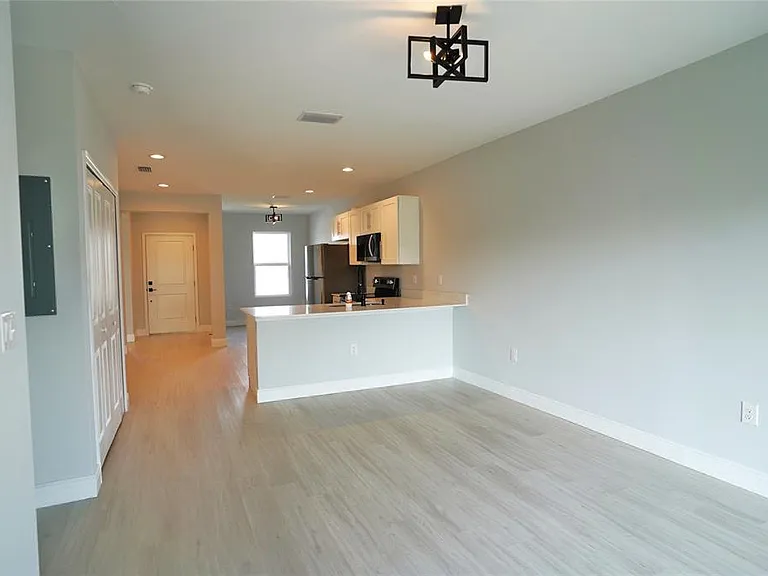 17070 Byron Ave #17072 — Photo 9