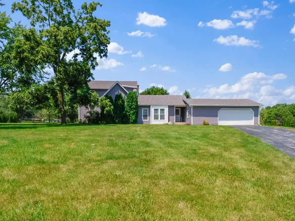 12819 Grant St, Crown Point, IN 46307