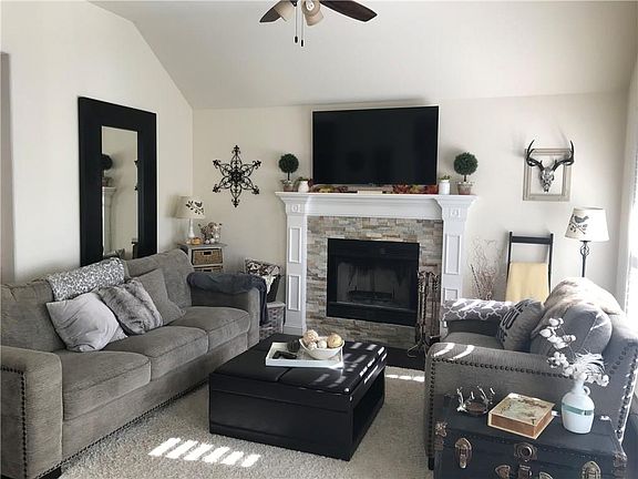 4th image of 1413 Cedar Knoll Dr