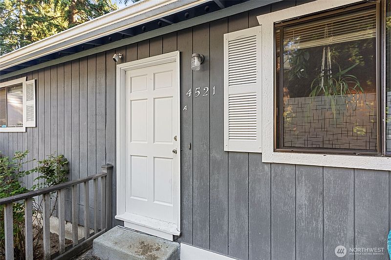 5th image of 4521 Grand Avenue