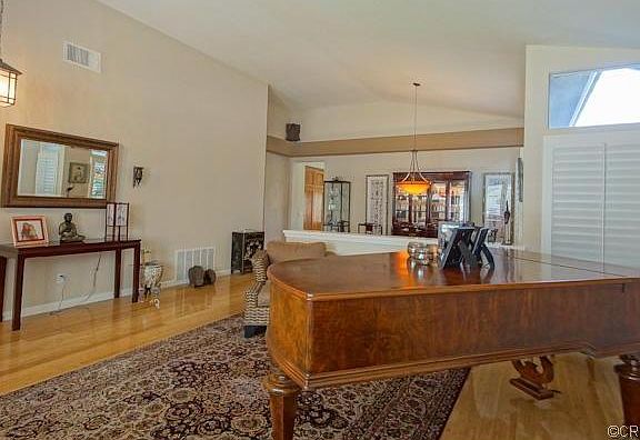 4th image of 14387 Auburn Ct