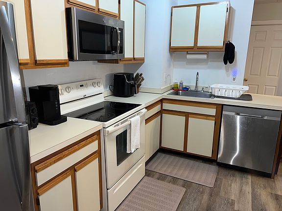 5th image of 1025 N Madison St APT 308