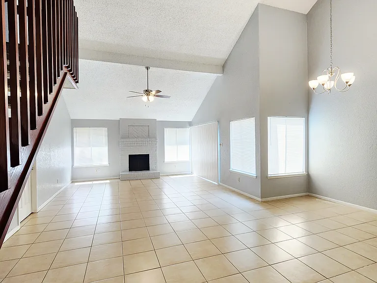 11411 Pagoda Dr — Photo 4