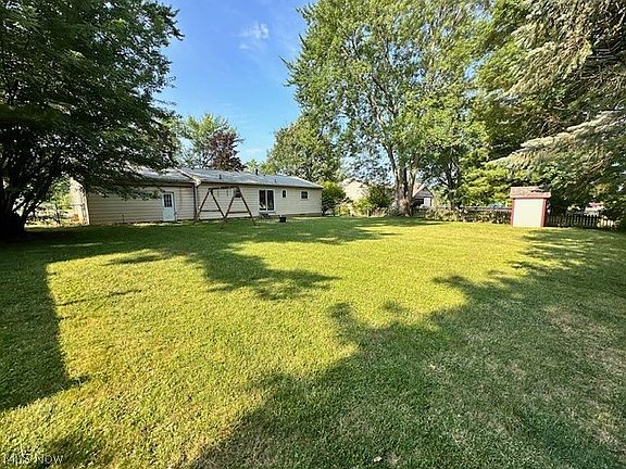 5th image of 1385 Cecil Dr