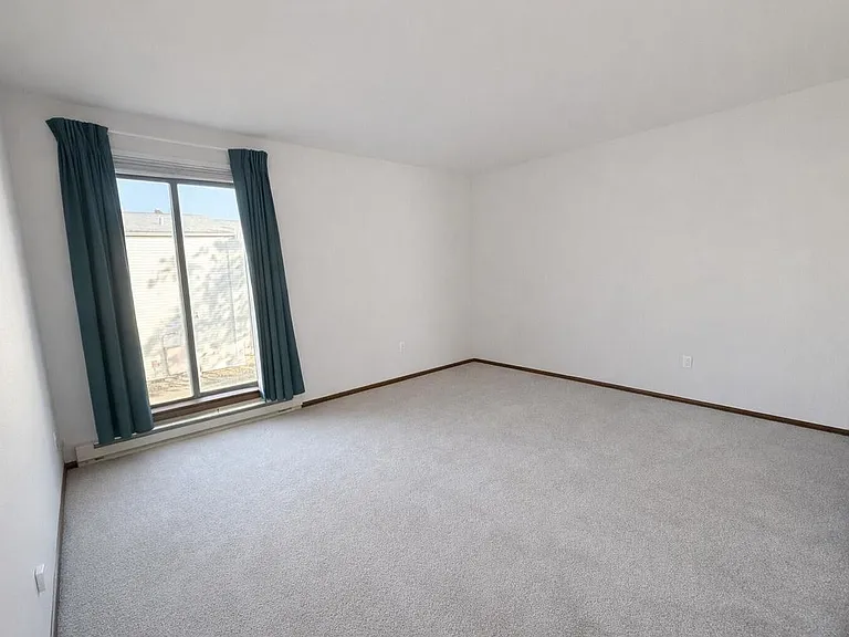 1876 Haymarket Rd #8 — Photo 12