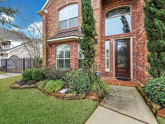 2nd image of 21615 W Winter Violet Ct