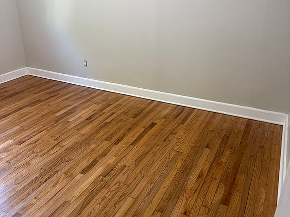 4th image of 197 Oak Tree St
