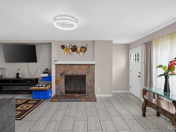 5th image of 3110 Saint Myron Ln