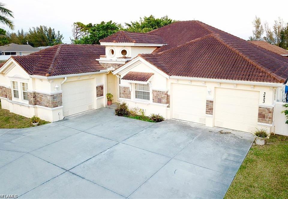 1st image of 3423 Chiquita Blvd S
