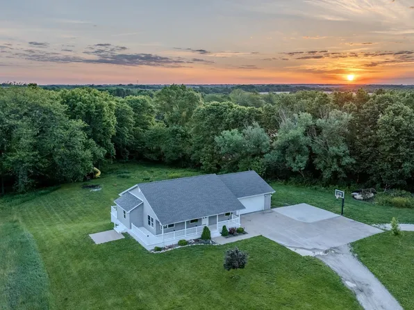 1447 N 200th Ave, Payson, IL 62360