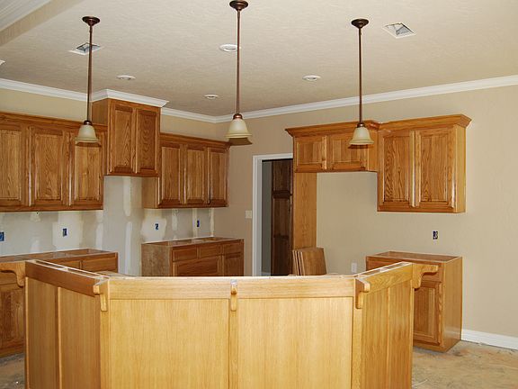 4th image of 3410 Woodview Ln
