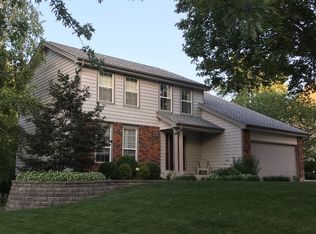 564 Enchanted Pkwy, Ballwin, MO 63021