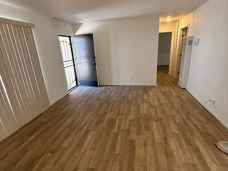 1211 E Appleton St — Photo 2