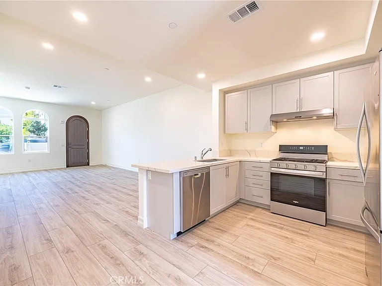 130 N New Ave #1 — Photo 16