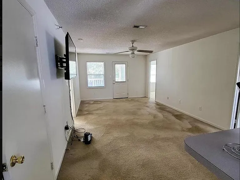 1140 Carlton Ave #102 — Photo 4