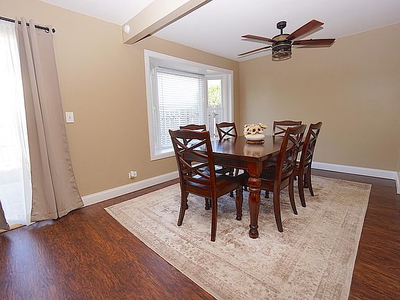 5th image of 542 Porter Ln