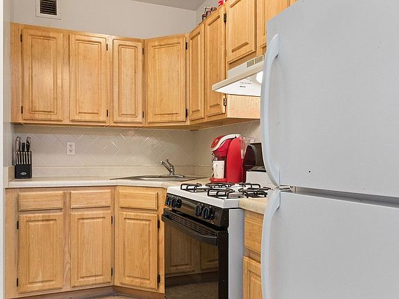 3rd image of 2053-C Adam C Powell Blvd Unit 5C