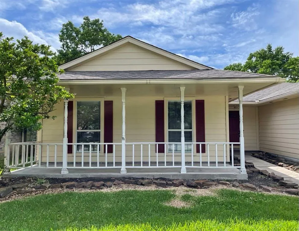 3 bed, 2.0 bath, 1645 sqft, $1,850 — Photo 2