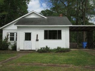 251 Cherokee Terrace Dr, Greensboro, AL 36744