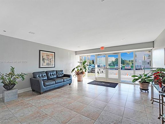 2nd image of 1400 NE 169th St APT 305