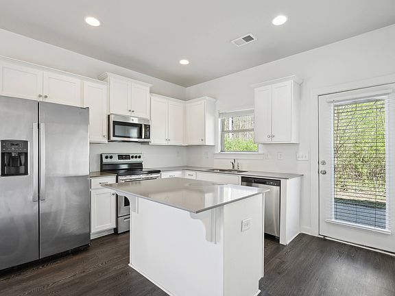 3rd image of 7998 Saint James Dr #7942