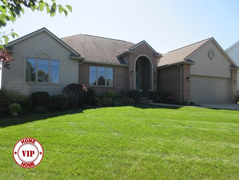 1st image of 909 Red Oak Dr