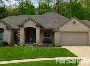 5452 E Palm Dale Ct SW, Wyoming, MI 49519